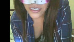 i'm this mature mexican webcam babe in part 2, gettin' all horny and teasin' my viewers