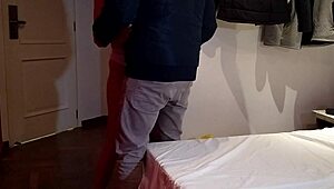 In porto alegre quarantine, I called a delivery app and sucked the guy's cock