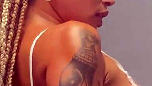 man, i can’t even explain how giovana bombom shows solo fun with toys