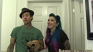 I can't get enough of toying my emo goth whore side