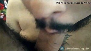 mamando o novinho no banheiro com tesão