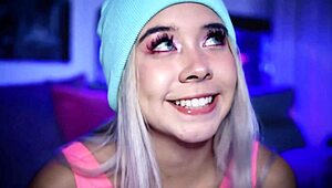 Pretty Babe Deepthroats Hard Cock in Close-Up Webcam Show