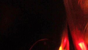 this blonde twin is better than her sister 😏