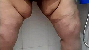 coolmarina peeing on the floors