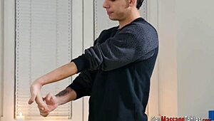 European Masseur Provides Relaxing High-Definition Massage Session