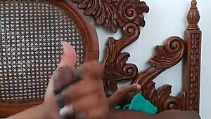 Prima safada feels deep pleasure from oral cock action