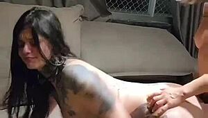 Lucy Haunted gostosa gets wild on all fours! 😈