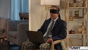 सुंदर ऐज़ुल हर्मोसा की पहली ऐनल तुशी डेब्यू