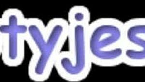 hey, check out milf jess ryan rating cocks live on cam