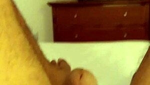 What do you think of this amateur masturbating?