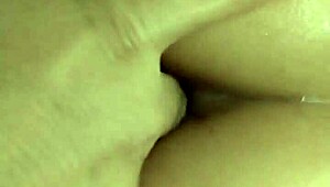 Yangpu fingering and masturbating before anal sex with mature woman?