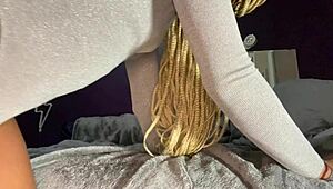 Nellycantsay twerking and playing with her pussy 😈