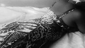 tough nut ebony babe gets her sexy ass worshipped in missionary blowjob