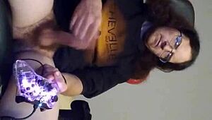 I jerk off while playing games, feeling so bisexual and gay