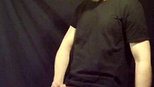 I'm a gay man jerking off my cock