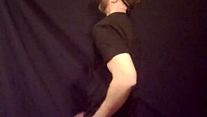 I'm a gay man jerking off my cock