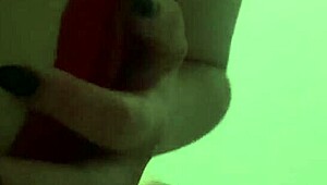 i suckd my girlfrinds boyfriend whil she was at work