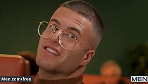 Clark Delgaty forgets breakup with Ashton Summers at restaurant