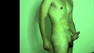 masturbating solo on webcam 😏