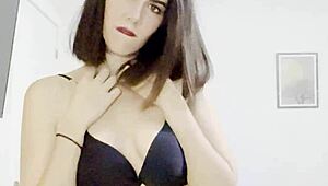 i love teasing this mature woman