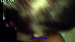 i noticed this safada in the bathroom and she came to suck me good.