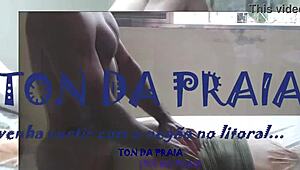 i noticed this safada in the bathroom and she came to suck me good.