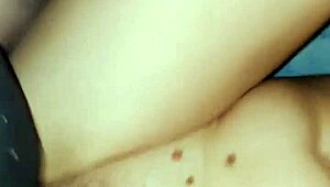 milf innessa kiss plays with toy close-up! 😜