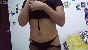 Mexican Webcam Girl Cheats on Boyfriend