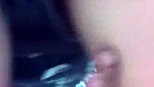 Outdoor babe in jeans upshorts video