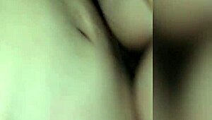 Guy gets a quick squirting session with Rico