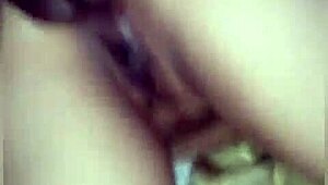 se follan a mi flaca y yo grabo