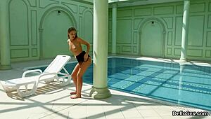 hey, that ardent girl is pleasuring her soft cunt till she cums 😏