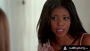 Nia Nacci Scissoring Jill Kassidy After Finding Phone on Campus