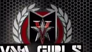 विकी वेते अस्स प्लग करती है फिर कॉक मिल्क करती है!