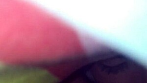 licking my girlfriend's pussy until she cums 😏