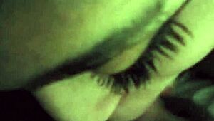 morrita se metio a mi cama y me da mucho amor la muy puta