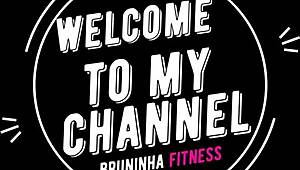 gostosa peituda shaking her curves to reggaeton vibes