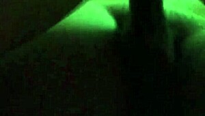 i'm fuking quetly cuz her dad is caling