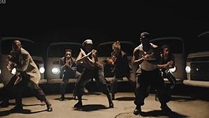 Iza looks so sexy semi-nude 😍