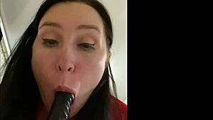 Look how I’m sucking this virtual cock!