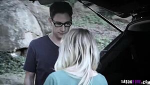 Aubrey Sinclair Blows Driver's Thick Cock