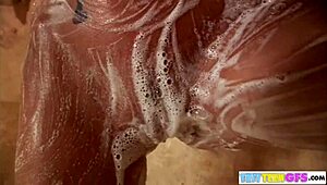 i'm brookeskye, masturabting in the shower with my small tits and pussy