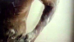 gay kien giang works out at the gym 😏