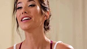 masseuse scissoring babe, wanna taste that wet lick?