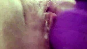 Te gusta bebe como me toco con mi dildo