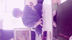 The First Live Phone Experience Unfolds