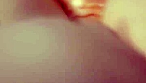 girl plays with her pussy using a machine