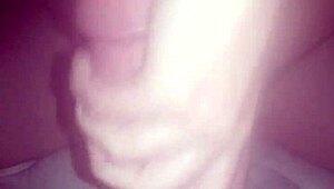 this amateur handjob makes me cum so hard