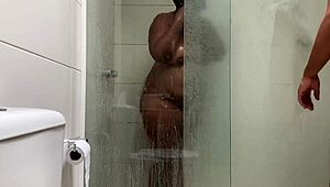 Amateurs engage in oral sex and cumshot in the shower during hot orgy