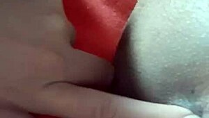 Casada chupando meu cu completo no red - you want this big ass?